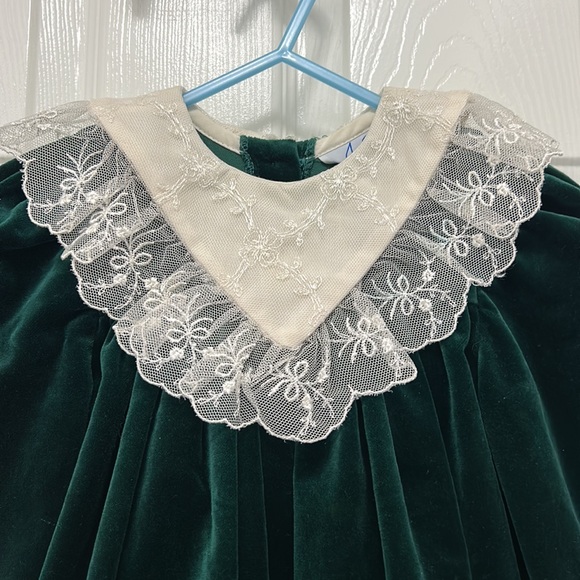 Jan Briggs VTG Christmas Dress Baby Girls Green Velvet Cream Ruffle Lace 18M - Picture 2 of 12